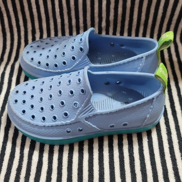 Sanuk Lil Walker Shoes - Picture 2 of 5